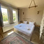 Ala Stone Γκόρεμε