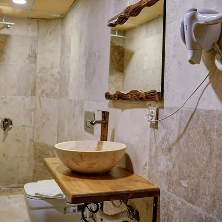 Ala Stone House Hotel *