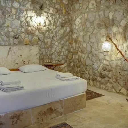 Hotel Ala Stone House