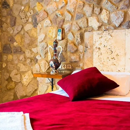 Ala Stone Hotel *