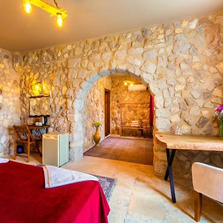 Ala Stone Hotel